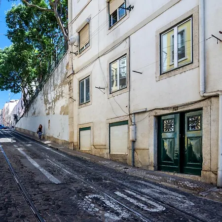 Whome Chic Alfama Flat With Historic Charm Апартаменты Лиссабон
